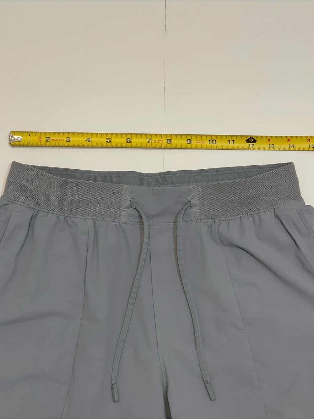 Lululemon Men's License to Train Athletic Shorts - Gray Size M